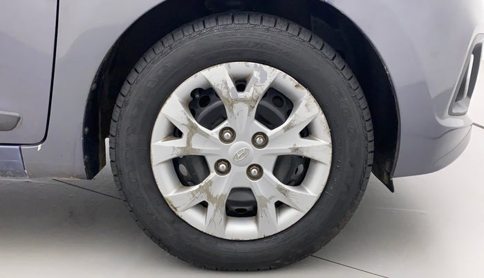 2016 Hyundai Grand i10 SPORTZ 1.2 KAPPA VTVT, Petrol, Manual, 69,700 km, Right Front Wheel
