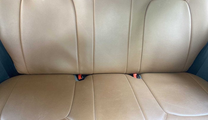 2020 Tata NEXON XM PETROL, Petrol, Manual, 18,387 km, Second-row right seat - Cover slightly stained