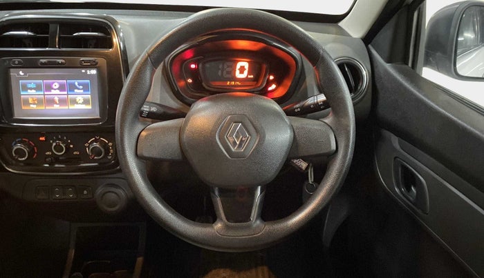 2017 Renault Kwid RXT 0.8, Petrol, Manual, 21,900 km, Steering Wheel Close Up