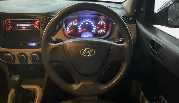 2015 Hyundai Xcent BASE 1.2, CNG, Manual, 1,22,656 km, Steering Wheel Close Up