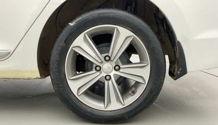 2018 Hyundai Verna 1.6 SX VTVT, Petrol, Manual, 40,298 km, Left Rear Wheel