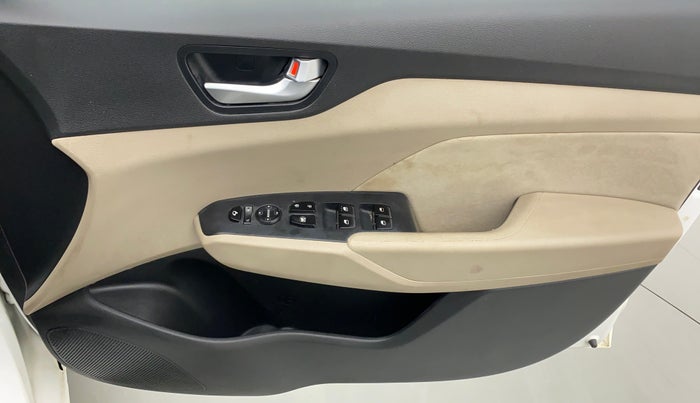 2018 Hyundai Verna 1.6 SX VTVT, Petrol, Manual, 40,298 km, Driver Side Door Panels Control