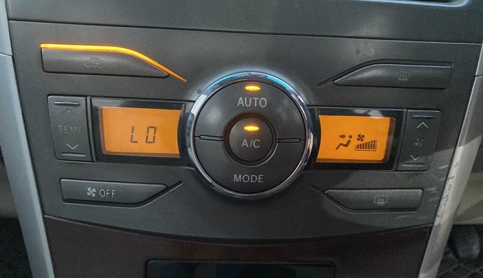 2012 Toyota Corolla Altis G DIESEL, Diesel, Manual, 1,00,047 km, AC Unit - Directional switch has minor damage