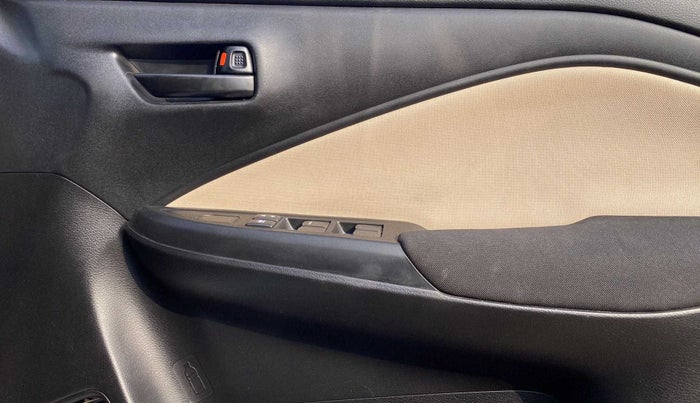 2022 Toyota Glanza E, Petrol, Manual, 12,616 km, Driver Side Door Panels Control
