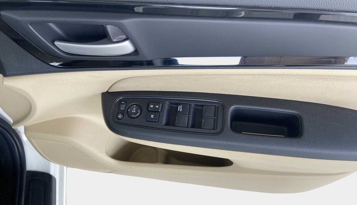 2020 Honda Amaze 1.2L I-VTEC VX, Petrol, Manual, 42,832 km, Driver Side Door Panels Control
