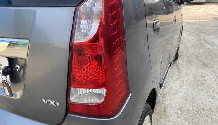 2016 Maruti Wagon R 1.0 VXI, Petrol, Manual, 20,004 km, Right tail light - Minor damage