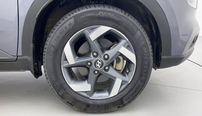 2019 Hyundai VENUE SX 1.0 (O) TURBO, Petrol, Manual, 47,417 km, Right Front Wheel