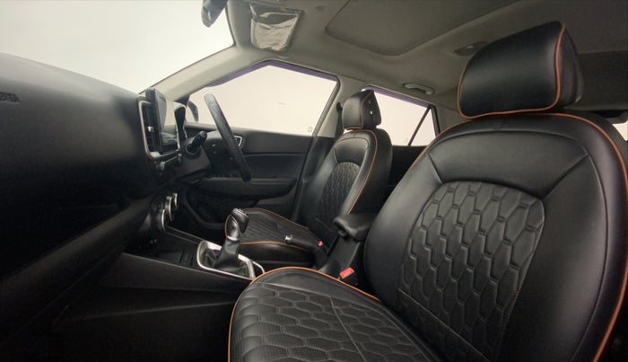 2019 Hyundai VENUE SX 1.0 (O) TURBO, Petrol, Manual, 47,417 km, Right Side Front Door Cabin