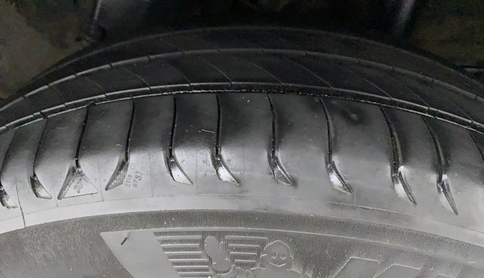 2019 Hyundai VENUE SX 1.0 (O) TURBO, Petrol, Manual, 47,417 km, Left Rear Tyre Tread