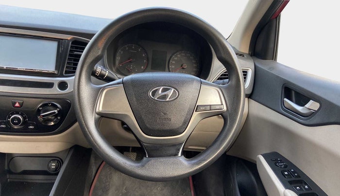 2018 Hyundai Verna 1.4 E PETROL, Petrol, Manual, 45,828 km, Steering Wheel Close Up