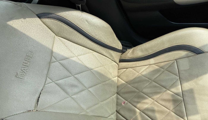 2016 Maruti Baleno DELTA DIESEL 1.3, Diesel, Manual, 88,341 km, Front left seat (passenger seat) - Cover slightly torn