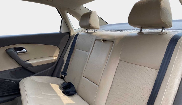 2018 Volkswagen Vento HIGHLINE 1.6 MPI, Petrol, Manual, 72,163 km, Right Side Rear Door Cabin