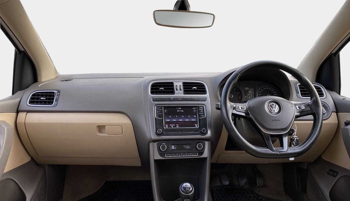 2018 Volkswagen Vento HIGHLINE 1.6 MPI, Petrol, Manual, 72,163 km, Dashboard