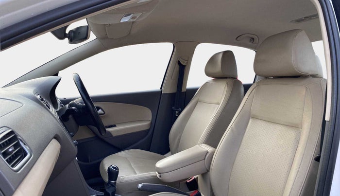 2018 Volkswagen Vento HIGHLINE 1.6 MPI, Petrol, Manual, 72,163 km, Right Side Front Door Cabin