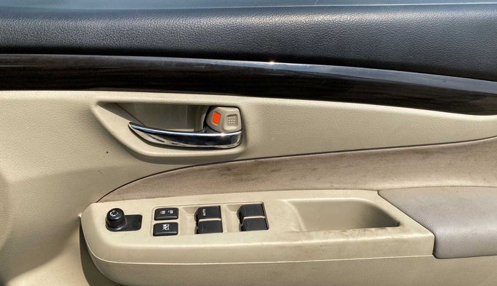 2017 Maruti Ciaz VXI+AT, Petrol, Automatic, 21,097 km, Driver Side Door Panels Control