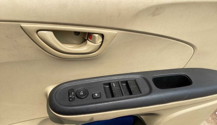 2015 Honda Brio S MT, Petrol, Manual, 38,224 km, Driver Side Door Panels Control