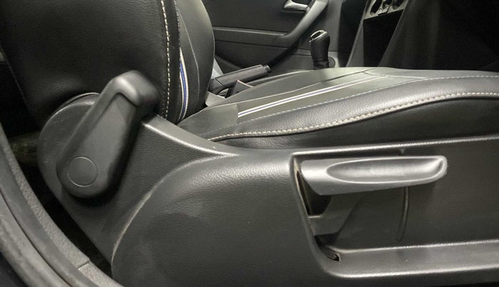 2019 Volkswagen Ameo COMFORTLINE 1.0L, Petrol, Manual, 25,201 km, Driver Side Adjustment Panel