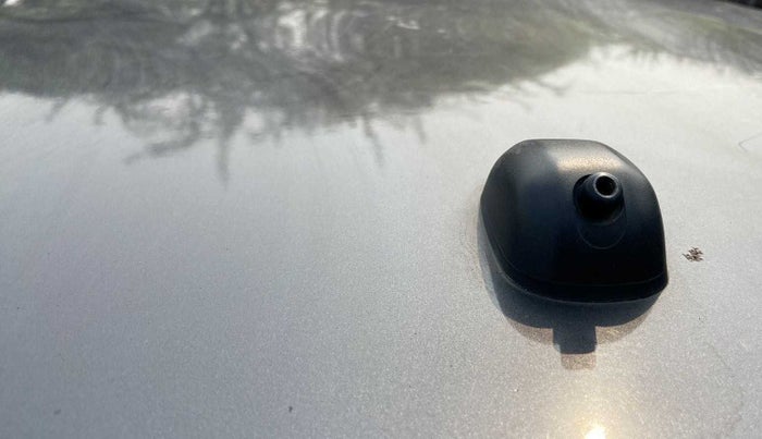 2016 Maruti Swift VXI, Petrol, Manual, 58,643 km, Roof - Antenna has minor damage