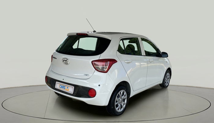 2017 Hyundai Grand i10 MAGNA 1.2 KAPPA VTVT, Petrol, Manual, 29,100 km, Right Back Diagonal