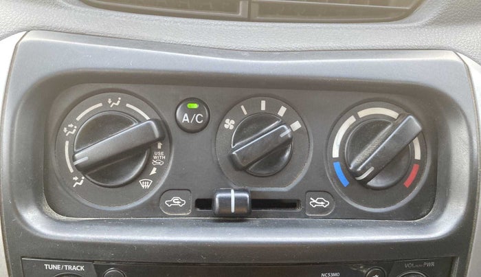 2017 Maruti Alto 800 VXI, Petrol, Manual, 35,940 km, AC Unit - Directional switch has minor damage