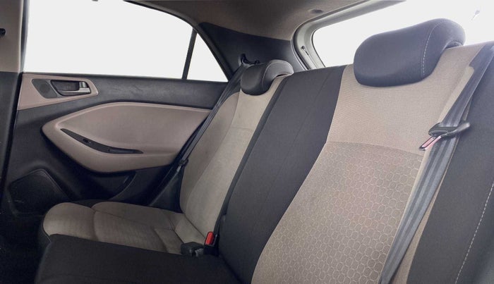 2016 Hyundai Elite i20 ASTA 1.4 CRDI, Diesel, Manual, 68,270 km, Right Side Rear Door Cabin