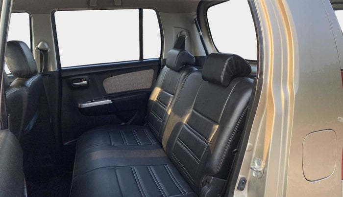 2016 Maruti Wagon R 1.0 VXI, Petrol, Manual, 34,967 km, Right Side Rear Door Cabin
