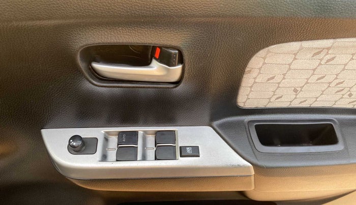 2016 Maruti Wagon R 1.0 VXI, Petrol, Manual, 34,967 km, Driver Side Door Panels Control