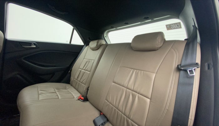 2016 Hyundai i20 Active 1.2 SX, Petrol, Manual, 27,387 km, Right Side Rear Door Cabin