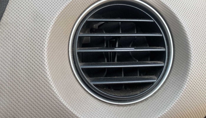 2015 Hyundai Grand i10 SPORTZ 1.2 KAPPA VTVT, Petrol, Manual, 45,164 km, AC Unit - Front vent has minor damage