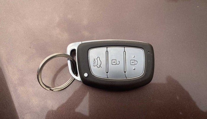 2021 Hyundai AURA SX 1.2, Petrol, Manual, 17,177 km, Key Close Up