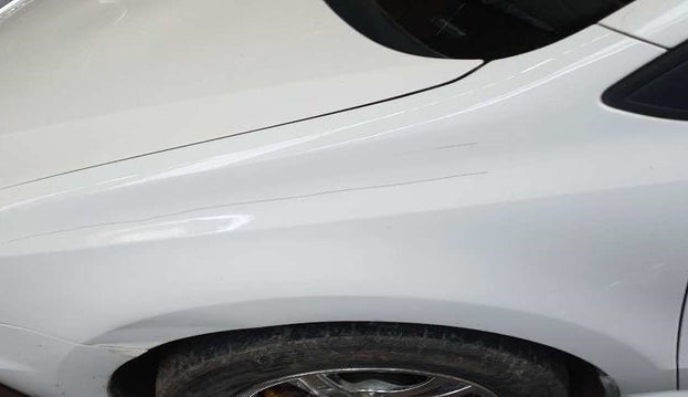 2021 Volkswagen Polo TRENDLINE 1.0L, Petrol, Manual, 20,595 km, Left fender - Minor scratches