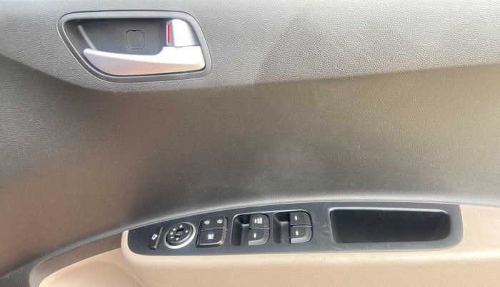 2019 Hyundai Grand i10 SPORTZ AT 1.2 KAPPA VTVT, Petrol, Automatic, 23,193 km, Driver Side Door Panels Control