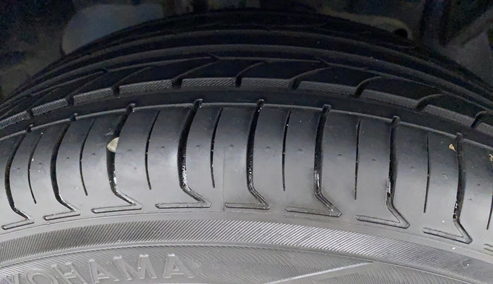 2017 Ford Ecosport TITANIUM+ 1.5L DIESEL, Diesel, Manual, 91,283 km, Right Front Tyre Tread