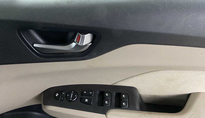 2020 Hyundai Verna SX 1.5 VTVT, Petrol, Manual, 62,470 km, Driver Side Door Panels Control