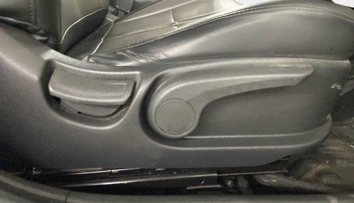 2020 Hyundai Verna SX 1.5 VTVT, Petrol, Manual, 62,470 km, Driver Side Adjustment Panel