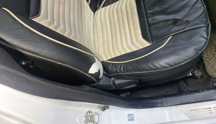 2020 Hyundai NEW SANTRO SPORTZ MT, Petrol, Manual, 19,671 km, Driver seat - Cover slightly torn