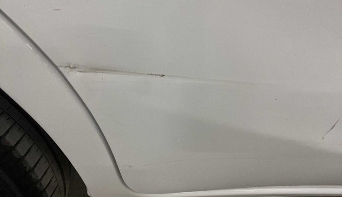 2017 Datsun Go T, CNG, Manual, 1,16,397 km, Right rear door - Slightly dented