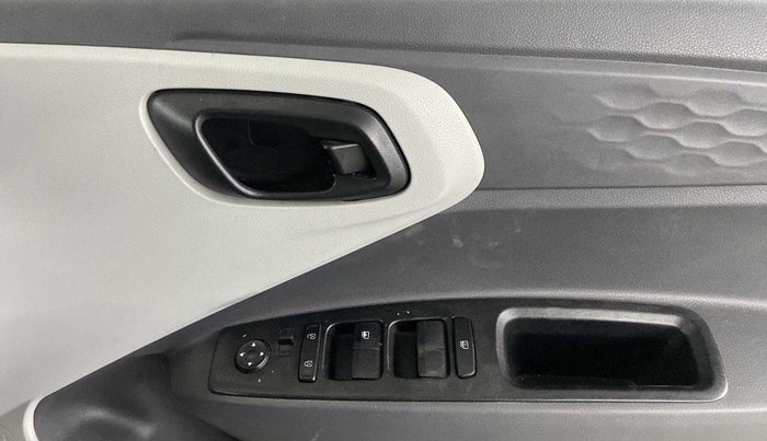 2022 Hyundai GRAND I10 NIOS MAGNA 1.2 KAPPA VTVT CNG, CNG, Manual, 27,849 km, Driver Side Door Panels Control