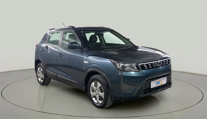 2020 Mahindra XUV300 W6 1.5 DIESEL AMT, Diesel, Automatic, 14,394 km, Right Front Diagonal