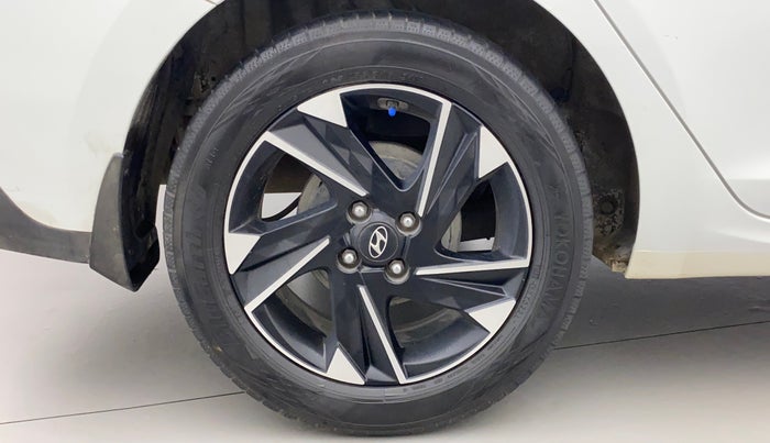 2020 Hyundai Verna SX (O) 1.5 CRDI AT, Diesel, Automatic, 91,343 km, Right Rear Wheel