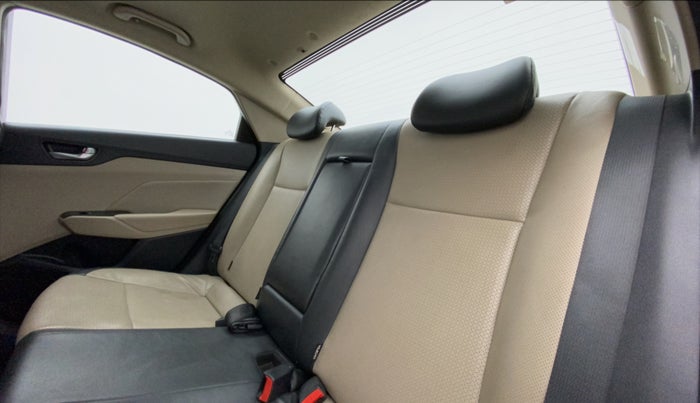 2020 Hyundai Verna SX (O) 1.5 CRDI AT, Diesel, Automatic, 91,343 km, Right Side Rear Door Cabin