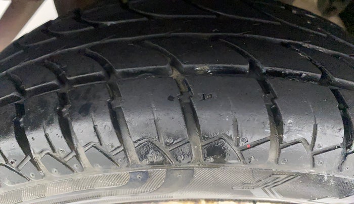 2010 Maruti Zen Estilo LXI, Petrol, Manual, 34,591 km, Right Rear Tyre Tread