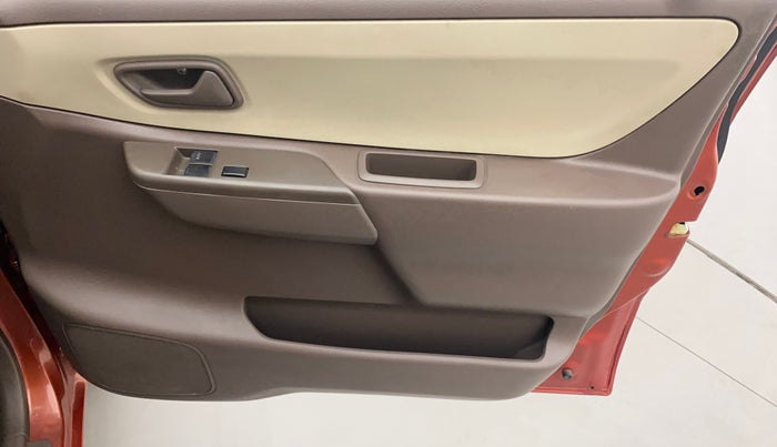 2010 Maruti Zen Estilo LXI, Petrol, Manual, 34,591 km, Driver Side Door Panels Control