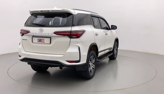 2016 Toyota Fortuner 2.8 4X2 AT, Diesel, Automatic, 1,28,617 km, Right Back Diagonal