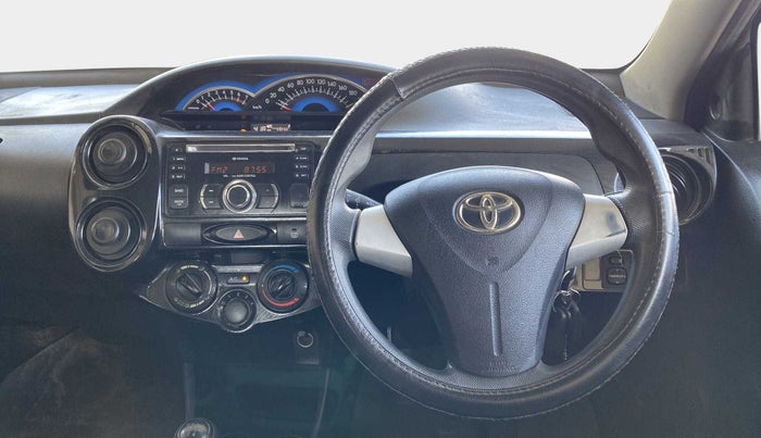 2015 Toyota Etios CROSS 1.4 GD, Diesel, Manual, 32,546 km, Steering Wheel Close Up