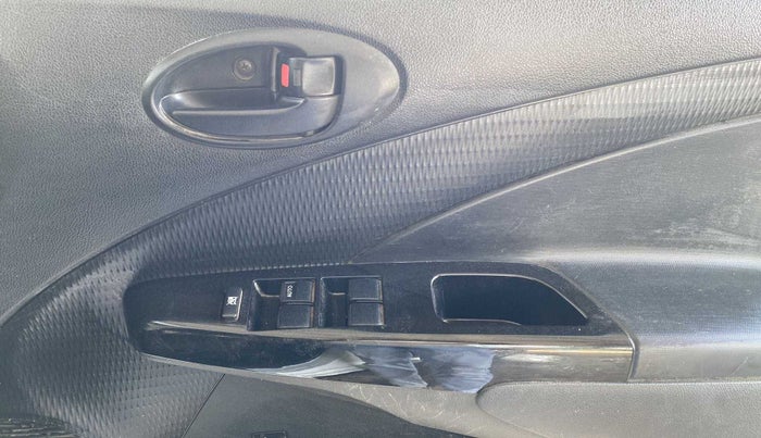 2015 Toyota Etios CROSS 1.4 GD, Diesel, Manual, 32,546 km, Driver Side Door Panels Control