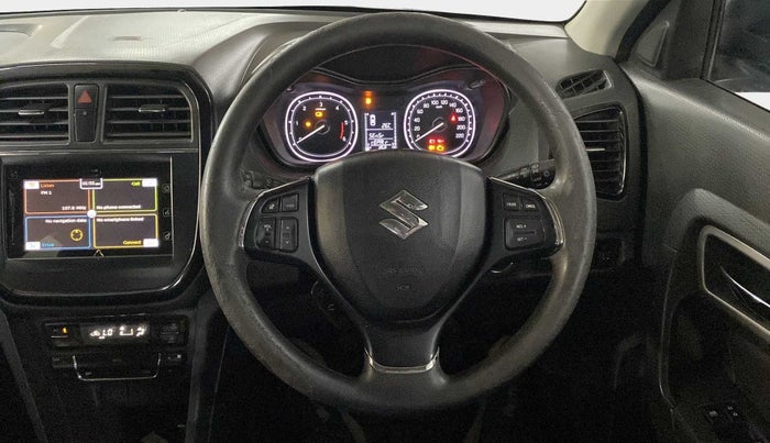 2017 Maruti Vitara Brezza ZDI PLUS DUAL TONE, Diesel, Manual, 83,326 km, Steering Wheel Close Up