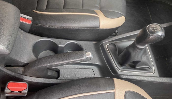 2019 Hyundai Elite i20 MAGNA PLUS 1.2, Petrol, Manual, 39,909 km, Gear Lever