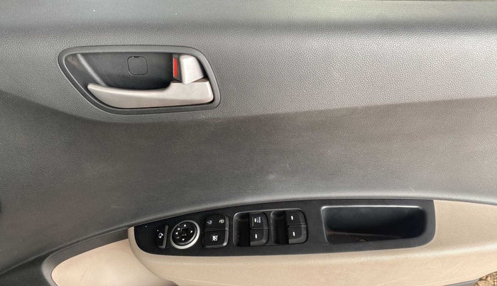 2014 Hyundai Xcent S 1.2, Petrol, Manual, 34,279 km, Driver Side Door Panels Control