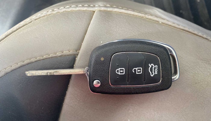 2014 Hyundai Xcent S 1.2, Petrol, Manual, 34,279 km, Key Close Up